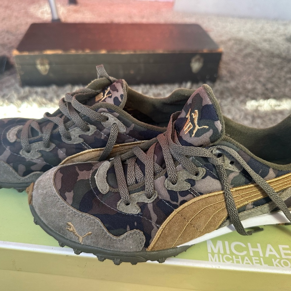 Puma sneakers